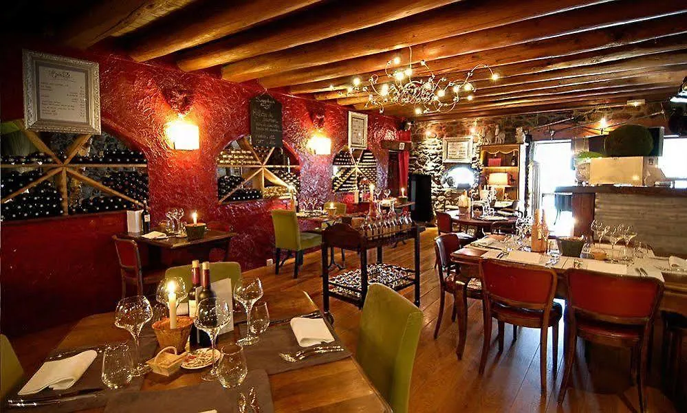 Auberge De Maison Rouge Vétraz-Monthoux 4*,  Franciaország